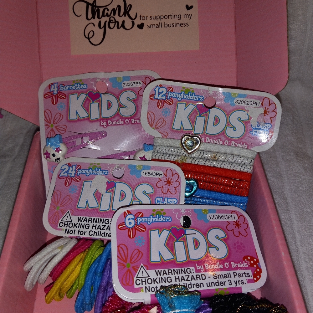 4pack of hair accessories